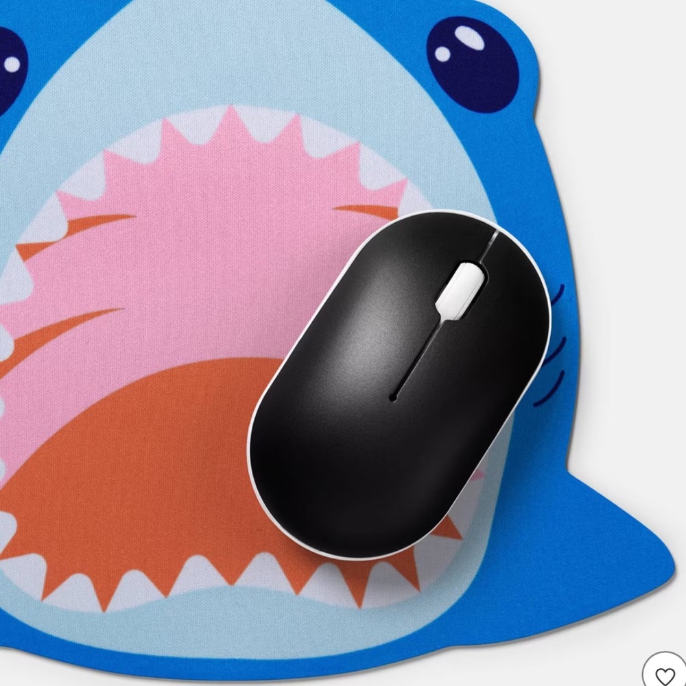 One HeyDay novelty mouse pad NEW choice of heart, butterfly, shark, strawberry - Picture 9 of 9